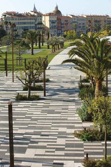 PREF 2 · F4 - VASTE ET BOURGEOIS 3 CHAMBRES ASCENSEUR VX-NICE