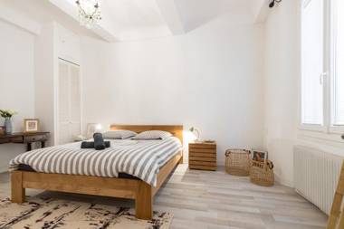 PREF 2 · F4 - VASTE ET BOURGEOIS 3 CHAMBRES ASCENSEUR VX-NICE