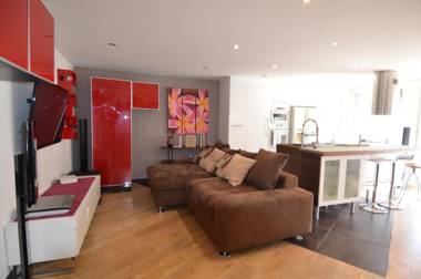 Appartement 6 personnes avec Terrasse et Jacuzzi plein cœur centre-ville quartier du Port de Nice