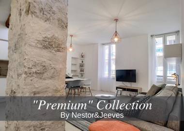 Nestor&Jeeves - HOUSE OF CARDS - Central - Very close sea