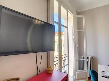 Nestor&Jeeves - LILAS BUFFA - Central - Close sea - Top Floor