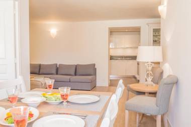 Sunlight Properties - "Neptune" - Bright - Old Town - By sea