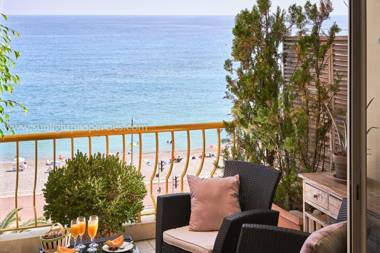 Sunlight Properties - "Maryland " - Sea Front