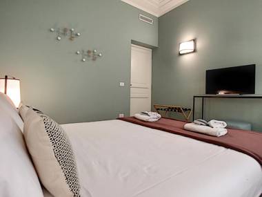 Nestor&Jeeves - LAGOON PROMENADE - Central - Sea front