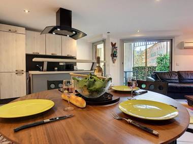 Nestor&Jeeves - CIGALUSA TERRASSE - Port area - Close Old Town