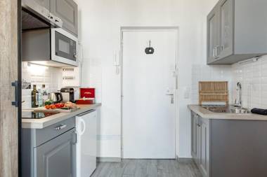 PJ - Dine on the Balcony at a Sleek Writer’s Loft and enjoy the view