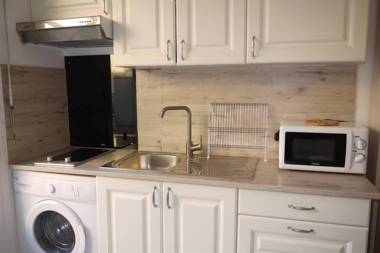 Dream - a studio flat with balcony at 300m from the beach