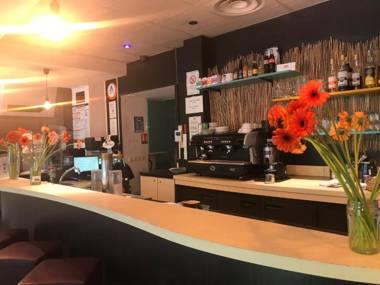 Auberge de Jeunesse HI Les Camélias