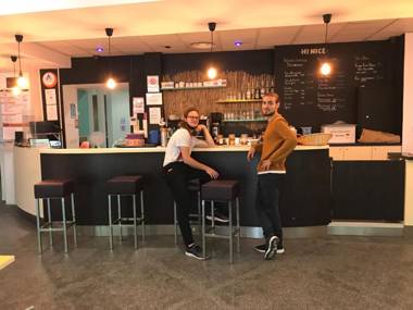 Auberge de Jeunesse HI Les Camélias