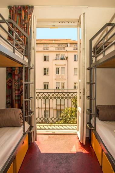 Auberge de Jeunesse HI Les Camélias