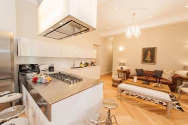 Sunlight Properties - Cristal - Old Town area 3 Bedrooms stunning Nice holiday rental apartment