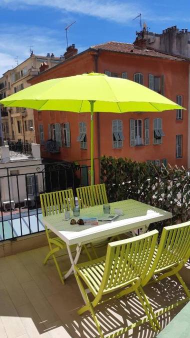 F2 TERRASSE MODERNE HYPER CENTRE CLIM ASCENSEUR