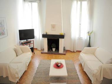 ApartHotel Riviera - Old Town - 5mn Promenade des Anglais et Plage - Grand Appartement 3 pièces AC - Poissonnerie 2