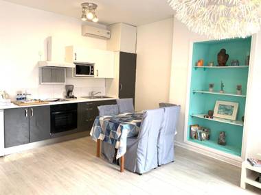 ApartHotel Riviera - Old town - 3 mn Promenade des Anglais et Plage - Coeur du Vieux Nice 100 m plage- Appartement 4 pièces climatisé et calme - Château 3