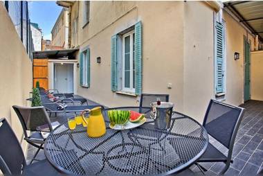 Sunlight Properties - AmourViolette - Central apartment w RARE terrace