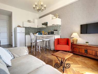 Nestor&Jeeves - HAPPINESS BEACH - Central - Close sea - Top floor