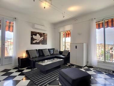 Nestor&Jeeves - NOTRE DAME - Hyper center - Top floor - 180 view