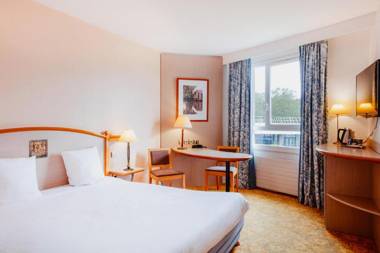 Mercure Nevers Pont De Loire