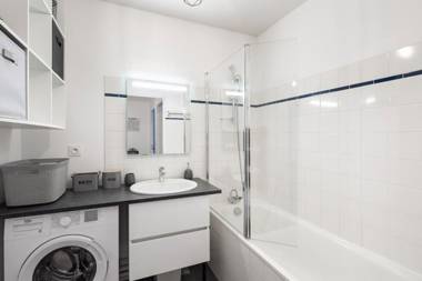 Le Sphinx by Cocoonr