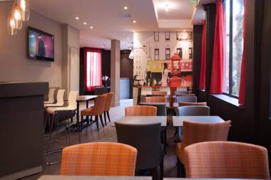 Hotel Sixteen Paris Montrouge