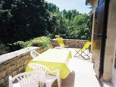 Cozy Holiday Home in Montclus with River Near