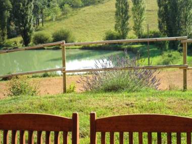 Maison de 2 chambres avec vue sur le lac jardin et wifi a Molieres