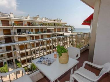 Appartement Menton 3 pièces 5 personnes - FR-1-196-230