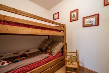 Chalet 5 minutes walk from the center of Megève and Ski-in ski-out