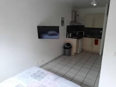 Proximite zone industrielle WIFI Netflix Tout confort