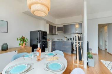 Splendide appartement sur la Place aux Huiles - Air Rental