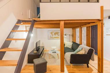 Design and Air Conditioned Apartment