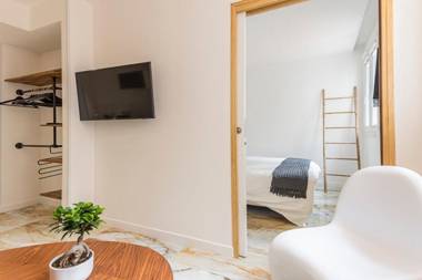 Renovated apartment on the VIEUX PORT