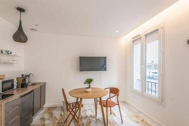 Renovated apartment on the Old Port