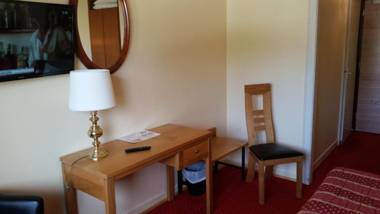 Hostellerie Reeb (Room Service disponible)