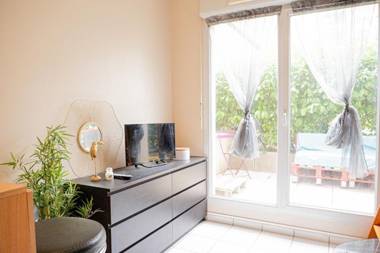 Charming studio near JEAN MACÉ