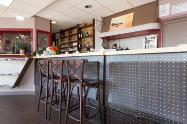 Hôtel Les Gens De Mer Lorient by Popinns