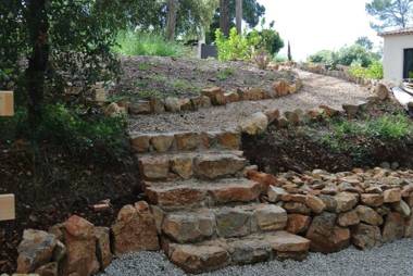 LA MAISON DES "BOIS"