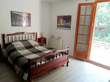 Villa de 2 chambres avec piscine partagee jardin amenage et wifi a Lorgues