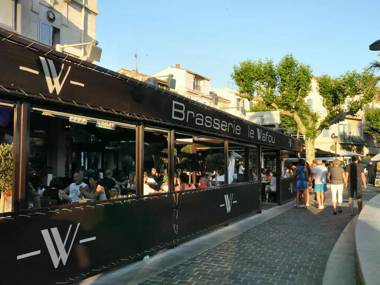 Quaint Holiday Home in Lorgues with Pool