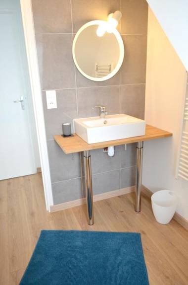 Maison de 3 chambres a Locquirec a 50 m de la plage avec vue sur la mer terrasse amenagee et wifi