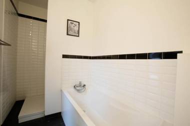 CALM Appart' & Hostel