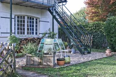 LE GRENIER DE LOUISETTE