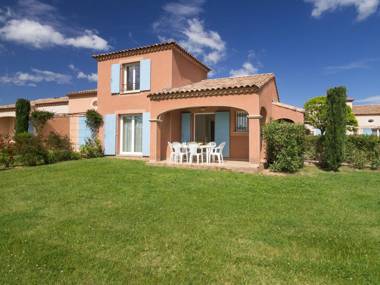 Attached house with terrace or loggia located in Languedoc