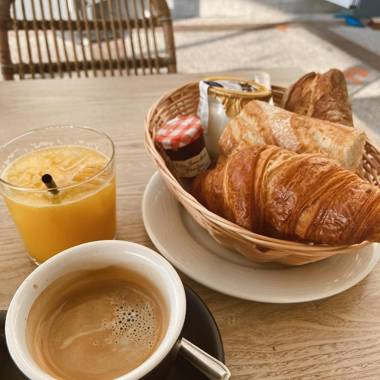 HOTEL RESTAURANT LA COTE REVEE