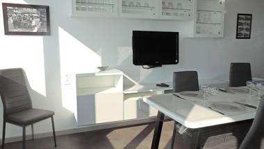 ESPLANADE FRONT DE MER 109 1er Etage Lit fait wifi Parking