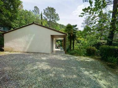 Beautiful house on hilltop with private pool and a river 800 meters away