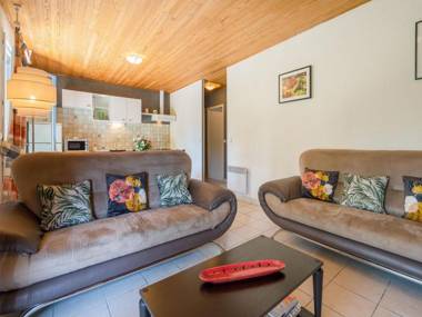 Beautiful house on hilltop with private pool and a river 800 meters away