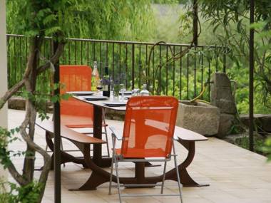 Quaint Holiday Home in Les Vans with Swimming Pool