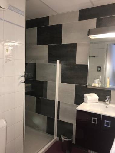 Hôtel Calme Des Pins & Spa