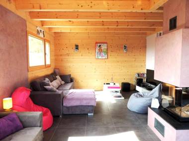 Chalet de 5 chambres avec jardin amenage et wifi a Les Gets a 1 km des pistes